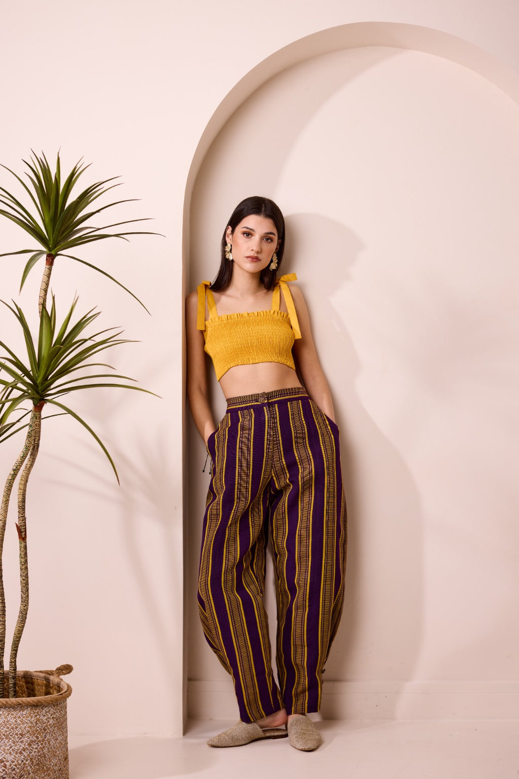 Morẹ́nikẹ́ Barrel Trousers